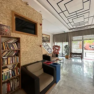 2* Otel Okur